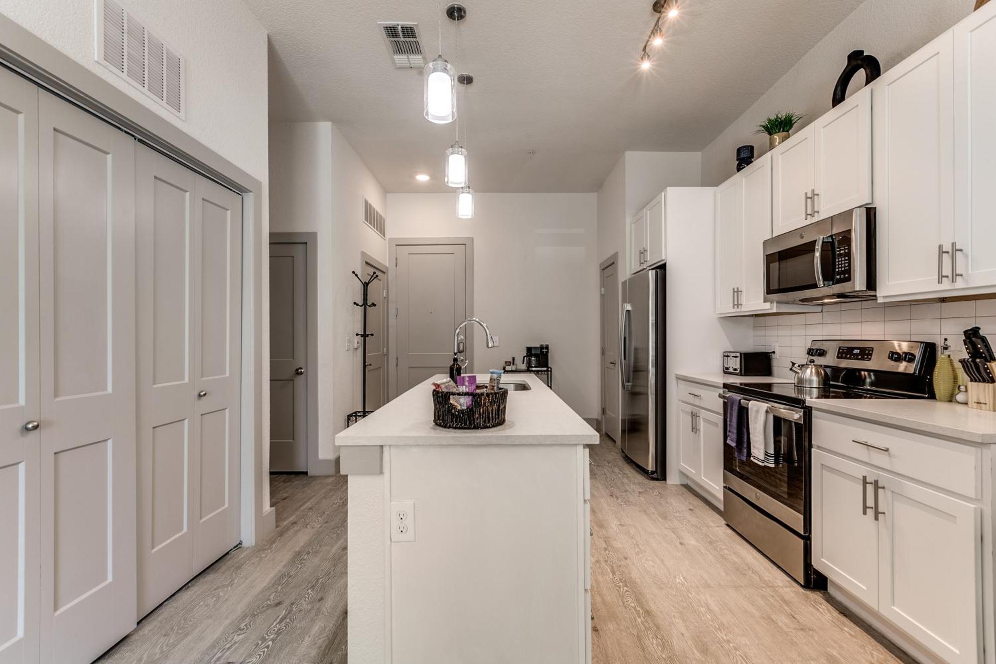 Lush Downtown Condo On Riverwalk W King Ste, Free Parking, Pet Friendly, Centrally Located On Riverwalk San Antonio Eksteriør bilde