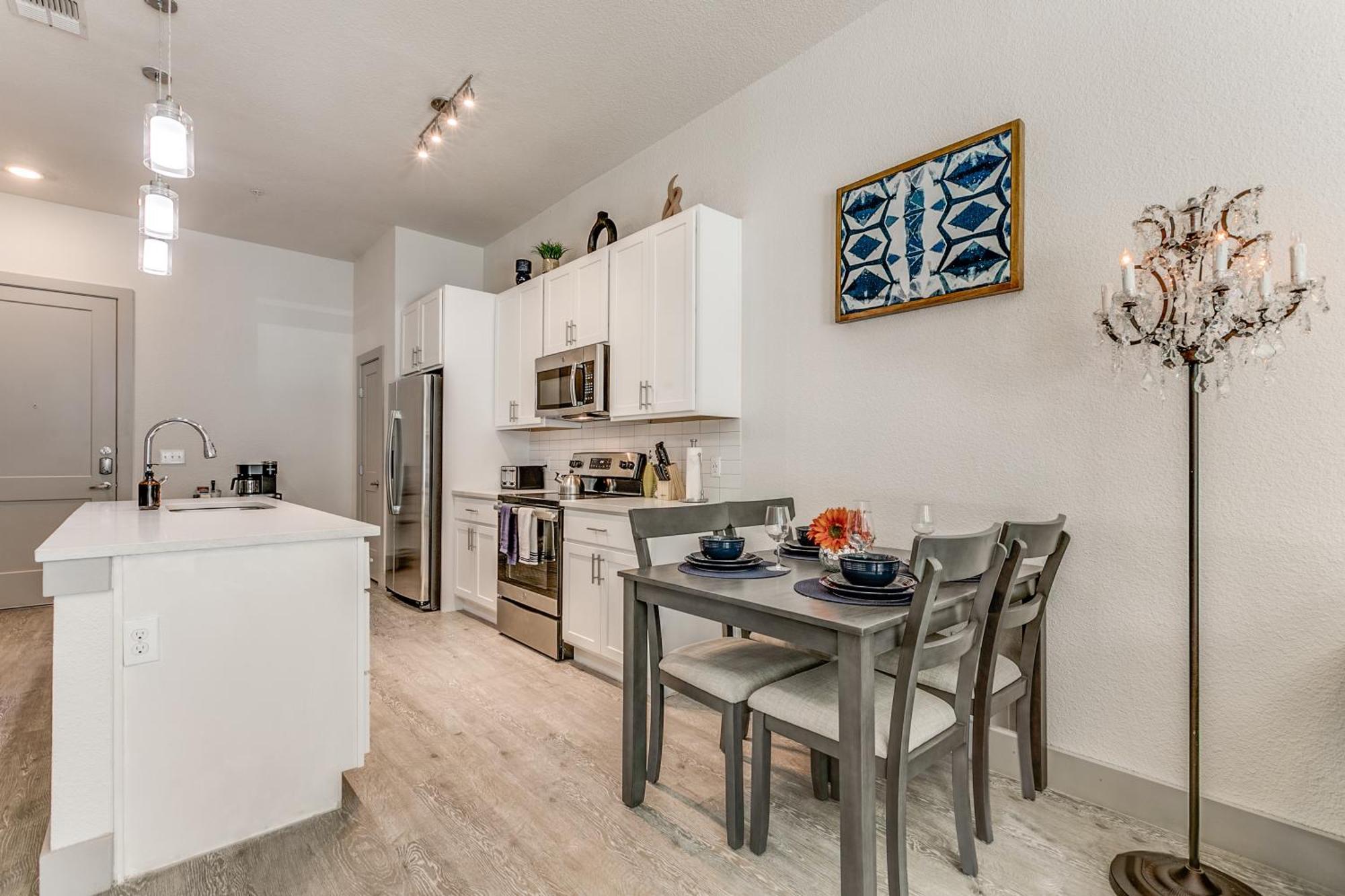 Lush Downtown Condo On Riverwalk W King Ste, Free Parking, Pet Friendly, Centrally Located On Riverwalk San Antonio Eksteriør bilde