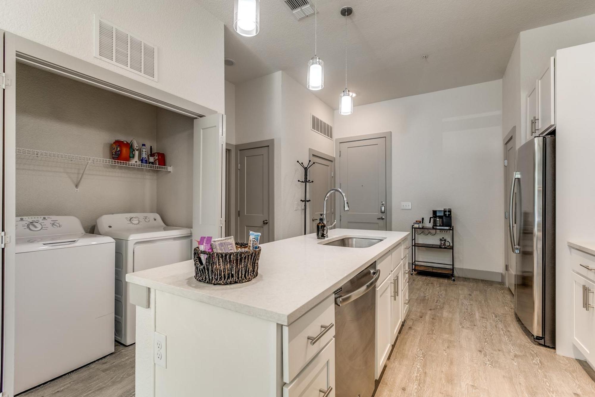 Lush Downtown Condo On Riverwalk W King Ste, Free Parking, Pet Friendly, Centrally Located On Riverwalk San Antonio Eksteriør bilde